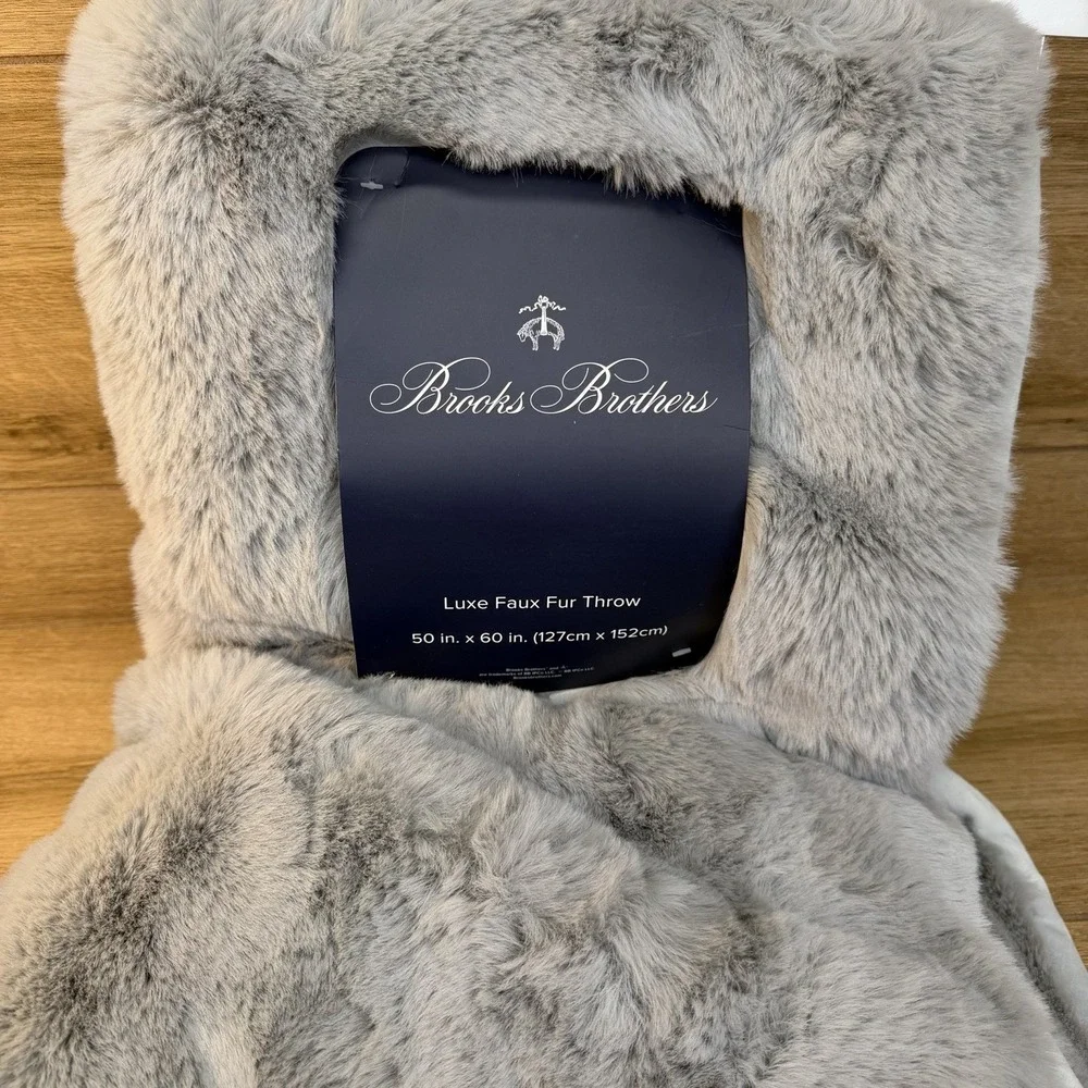 NWT Brooks Brothers Luxe Faux Fur Blanket Soft Luxury Throw Gray 50
